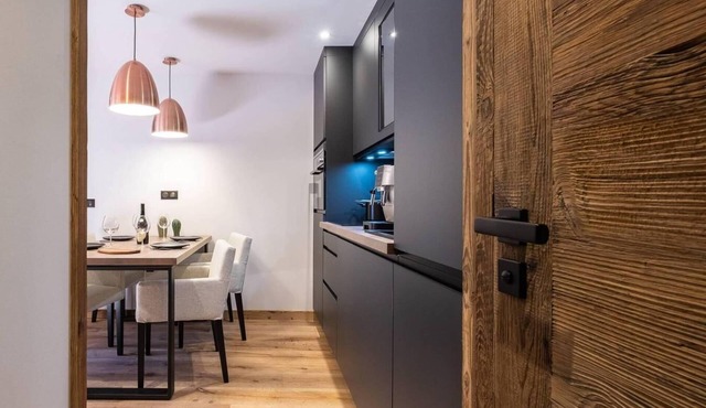 100m from resort center, 3rd floor, balcony, 35m², Tignes