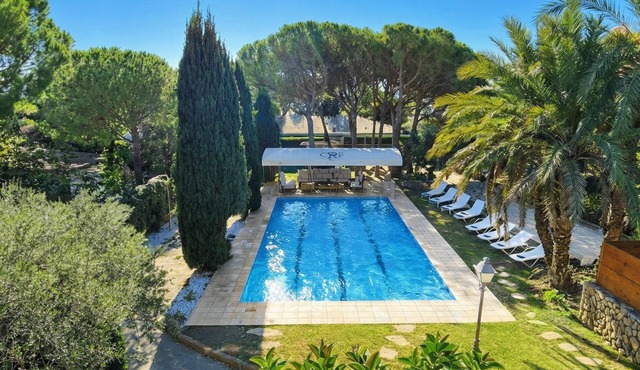15 min. drive from Sitges Villa El Ranch 10 min. walk to the beach Jacuzzi 14P