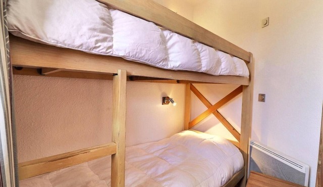 150m from resort center, 2nd floor, balcony, ski locker, 41m², La Tania