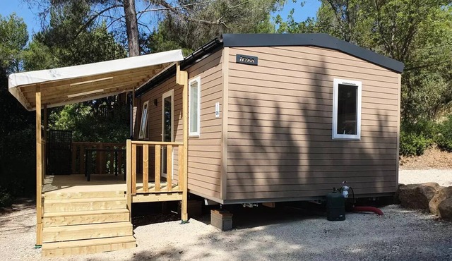 2-bedroom air-conditioned mobile home for 4 people