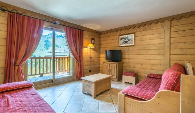 200m from resort center, 2nd floor, view ski slopes, fitness, swimming pool, sauna, hammam, balcony