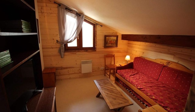 2nd floor, view mountain, balcony, parking, tv, ski locker, 90m², Valfréjus