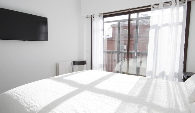 3 bdm, bright, elevator in old Madrid