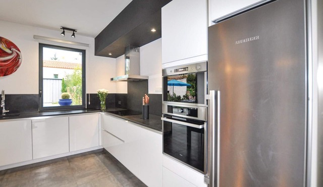 3 bedroom accommodation in Marquixanes