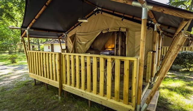 3-Room Safari Lodge for 5 People + TV