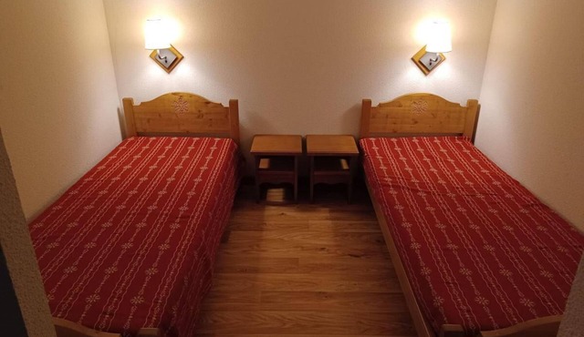 300m from shops, Ground floor, view mountain, terrace, parking, tv, ski locker, 42m²