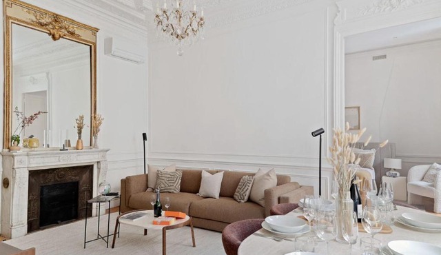 307-Suite Serbie - Superbe Appartement à Paris