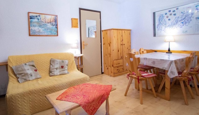 30m from resort center, 4th floor, balcony, parking, tv, ski locker, 35m², La Norma