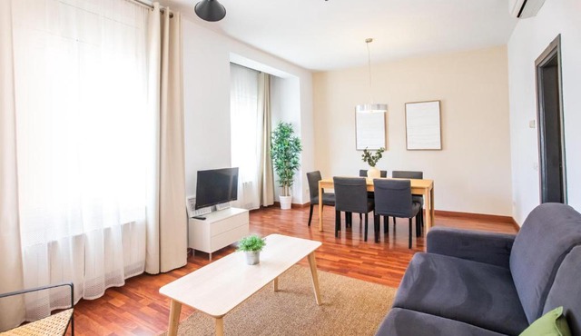 31ind1117- Apartment near sagrada Familia