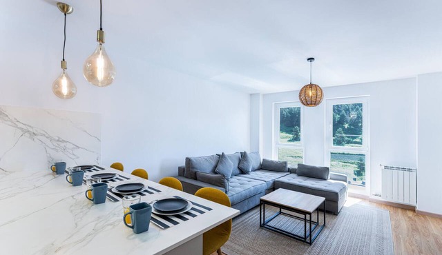 4-Person Apartment, 2 Bed, Arinsal, Parking Included