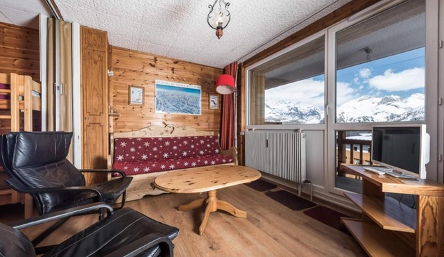 4th floor, balcony, tv, ski locker, 32m², Tignes
