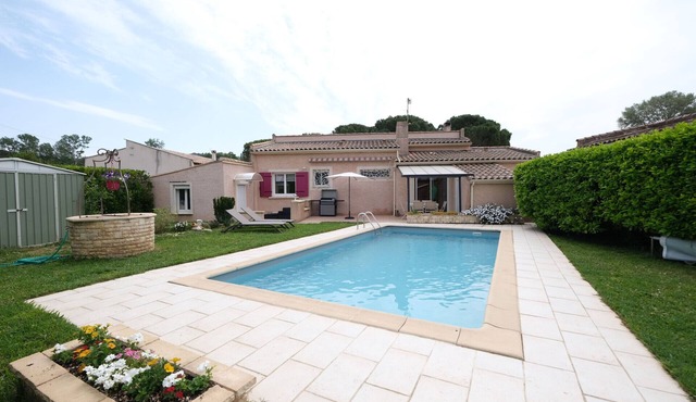 6 guests house with private pool in Eyguières Alpilles