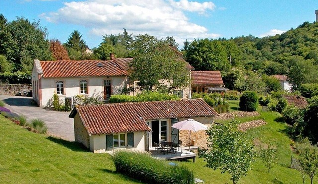 A vacation rental where you can fully enjoy nature and peace and quiet.