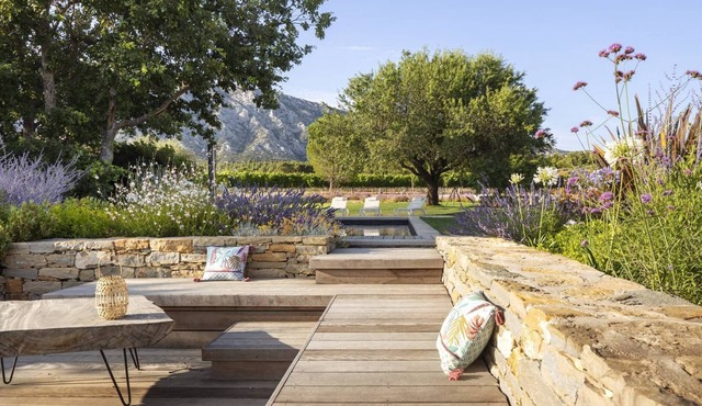A villa in a vineyard estate. With a swimming pool, jacuzzi and sauna – Sleeps 6