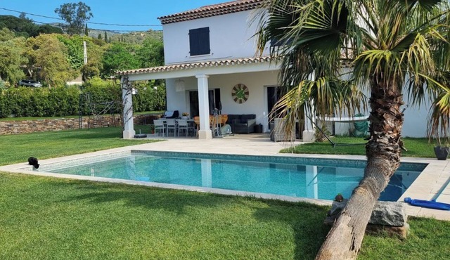 AIR-CONDITIONED VILLA WITH POOL AND SPA - GOLFE DE SAINT-TROPEZ