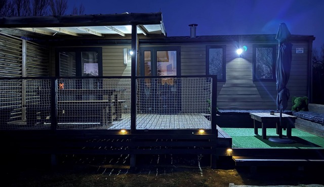 AIR-CONDITIONED AND EQUIPPED 3-BEDROOM MOBILE HOME