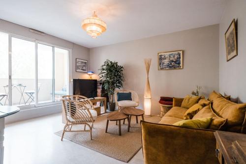 AllinLyon | Balcon calme vue St-Bernard