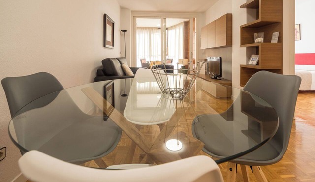 Apartamento a 2 Minutos Caminando de la Clínica Universitaria