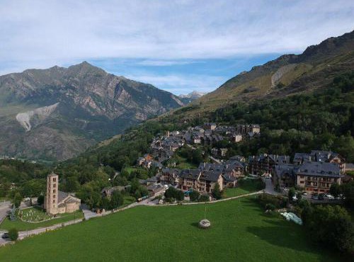 Apartamento con gran terraza y vistas panorámicas en Taüll, con plaza de parking