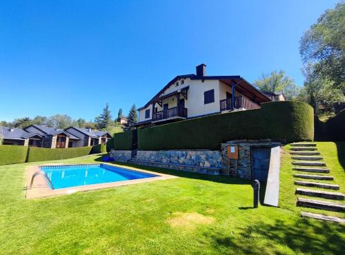 Apartamento con piscina en Osseja