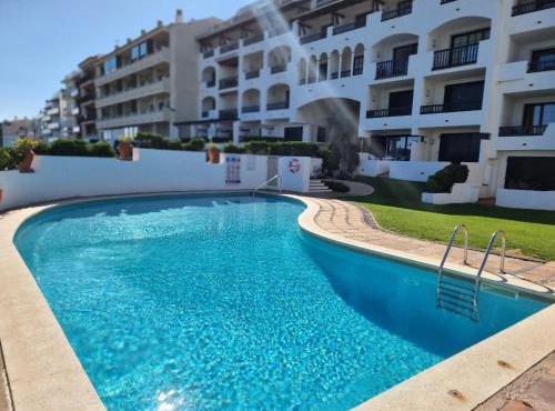 Apartamento con terraza vista al mar y piscina a 50m de la playa - HISP-236-152