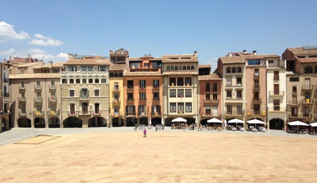Apartaments Vicus 1 con vistas a la Plaza Mayor de Vic