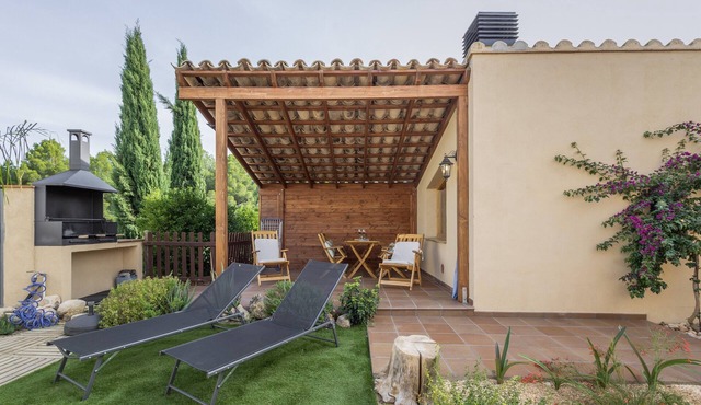 Apartment 'Amb Piscina Alta' with Private Pool, Wi-Fi, and Air Conditioning