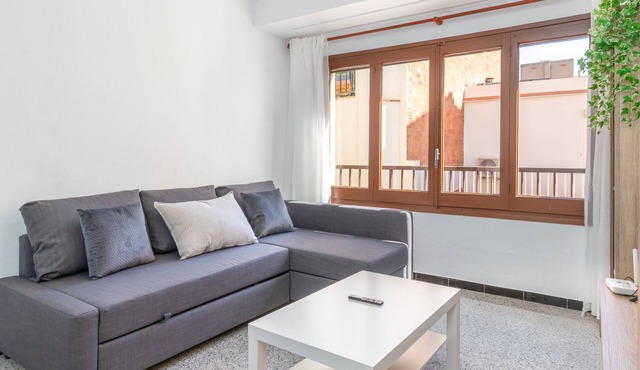 Apartment 'Can Lopits' with Balcony and Wi-Fi