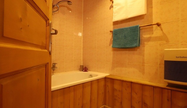 Apartment “Chalet La Clavarine” with Mountain View and Wi-Fi