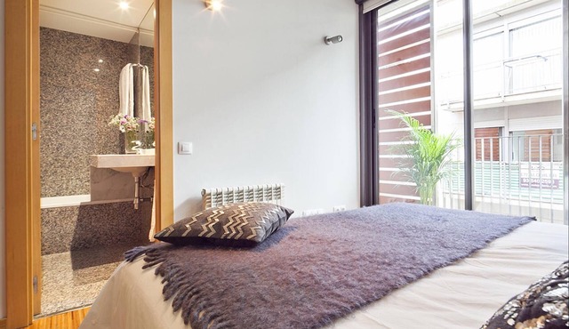 Apartment featuring a private terrace near Park Güell
