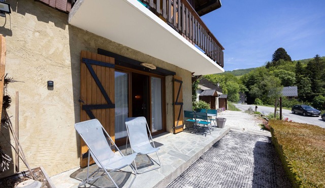 Apartment 'Le Colporteur' Mountain View, Private Terrace & Wi-Fi