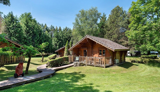 Apartment 'Lys blanc' with Mountain View, Wi-Fi and Air Conditioning