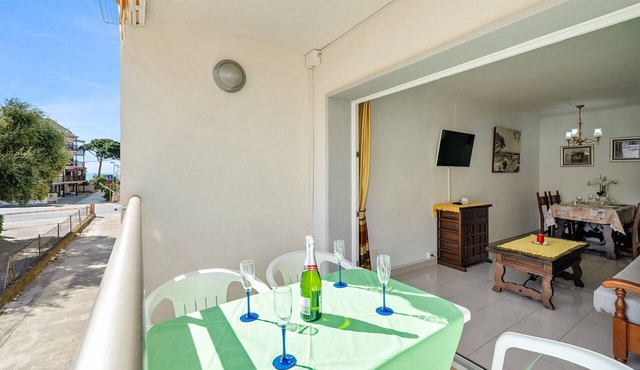 Apartment "Playa Dorada B106" near Beach with Balcony, A/C & Wi-Fi