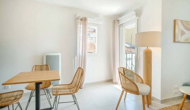 Apartment 'Tout Confort' with Balcony and Wi-Fi