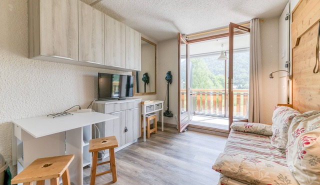 Apartment 'Well-Equipped with Enclosed Balcony' with Balcony