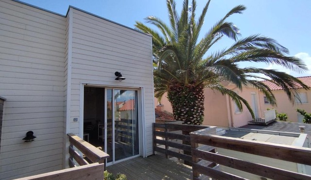 Appartement indépendant avec terrasse à 200m de la plage