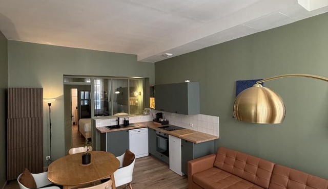 Appartement plein cœur des Chartrons rue calme