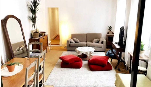 Appartement Spacieux, Lumineux et Calme. Deux Chambres Grands Lits + Canapé lit