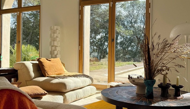 Architect-designed villa · 5 suites · Sleeps 13 · Pool & large garden
