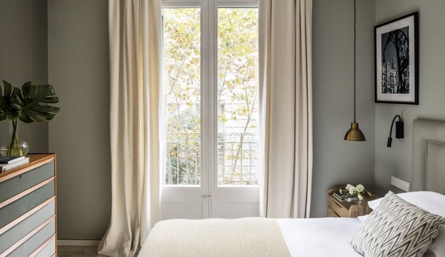 Aribau – Apartment 3 Bedrooms. High standing furnished and fully equipped.