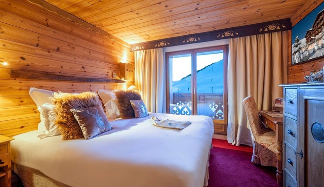 Aux pieds des pistes ! Chambre pour 2 avec balcon