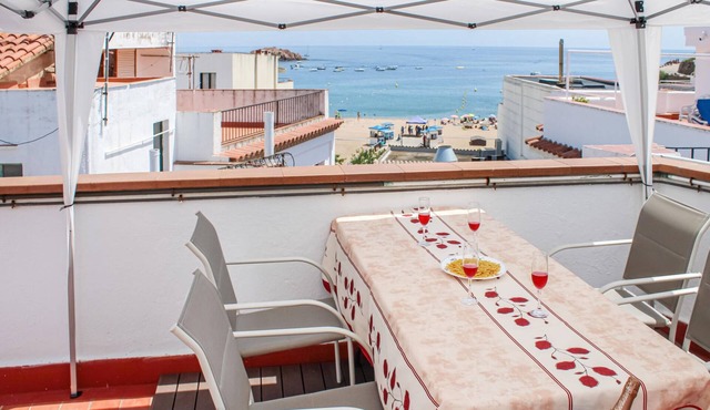Awesome apartment in Tossa de Mar with WiFi