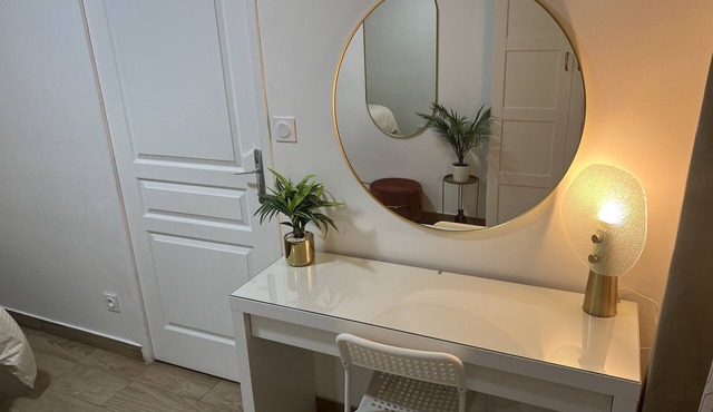 B15 Luxueux, Gare, Paris, Disney by Villa Dengous