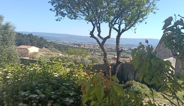 Bastide on the hill of Barroux Charme Provençal