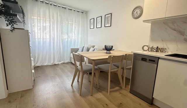 Beach Apartment IV Coeur de Pla