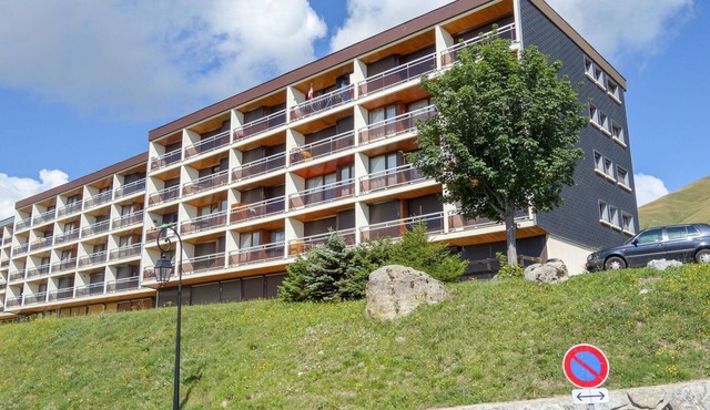 Beautiful apartment for 6 guests with WIFI, TV and balcony