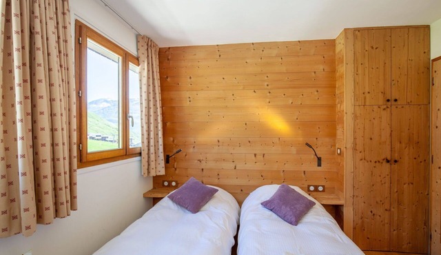 Beautiful apartment for 10 guests with WIFI, TV and balcony