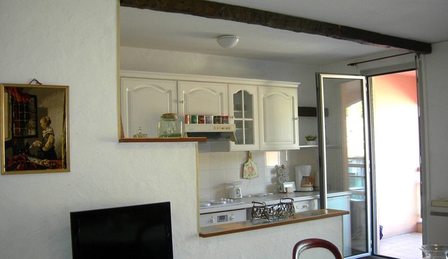 Beautiful apartment and garage 5 minutes walk from the beach
