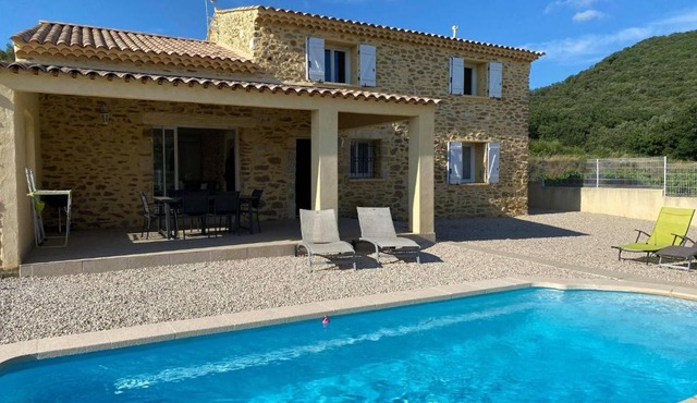 Beautiful villa with private pool in Gard