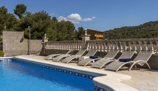 Beautiful private villa for 10 guests with WIFI, private pool, TV and terrace